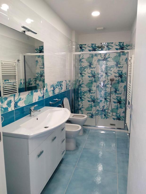 Hotel Da Alfredo Кастелабате Екстериор снимка