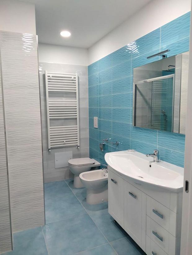 Hotel Da Alfredo Кастелабате Екстериор снимка