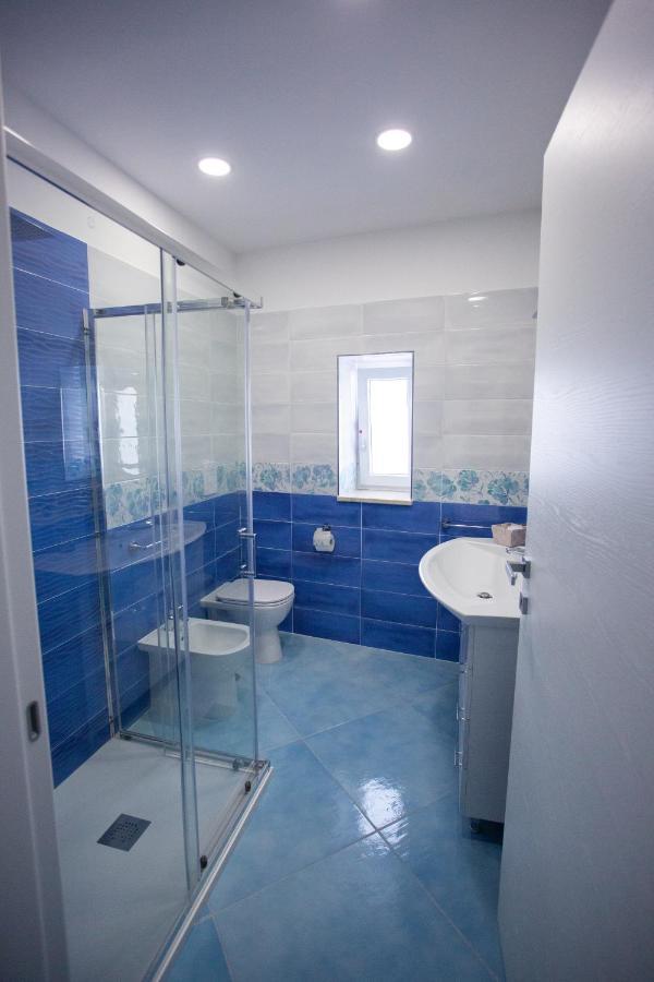 Hotel Da Alfredo Кастелабате Екстериор снимка